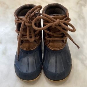 Almost new Sperry rain/snow boots